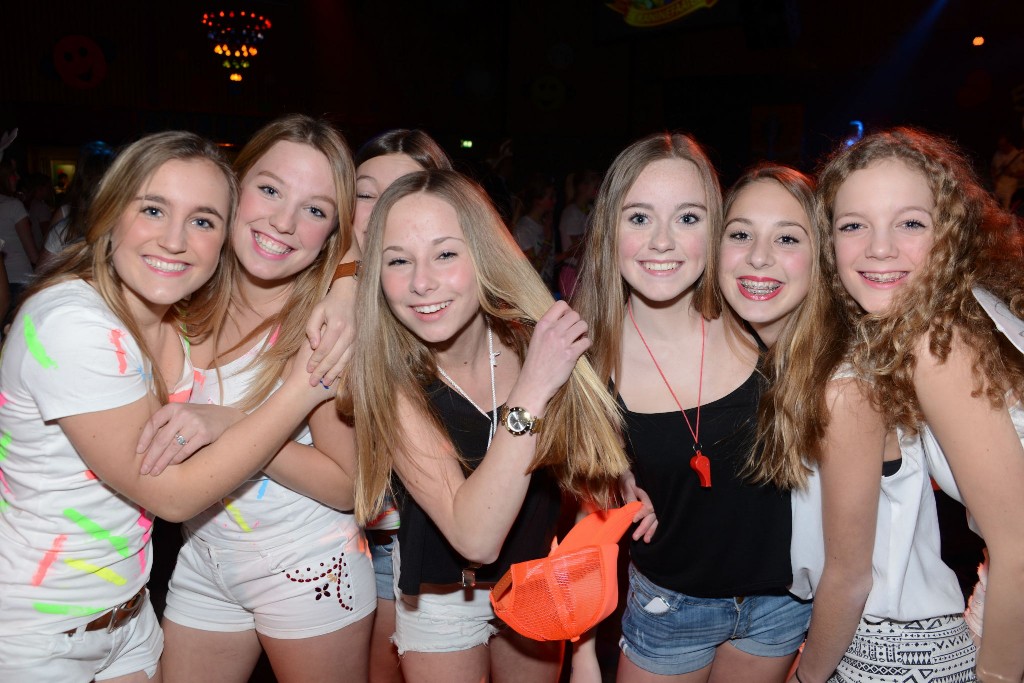 ../Images/Jeugddisco White Edition 098.jpg